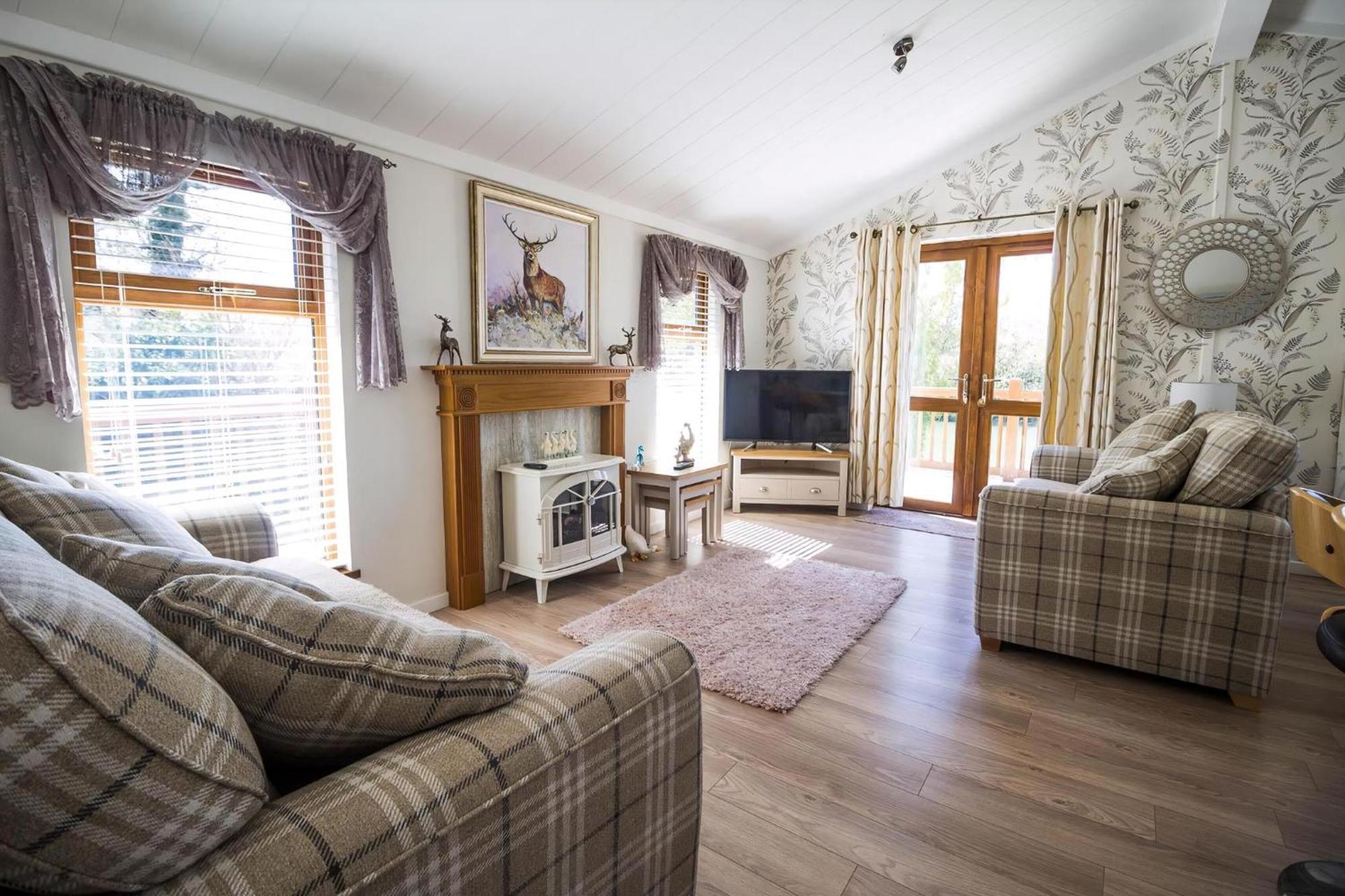 Stunning Lodge With Free Wifi For Hire At Carlton Meres In Suffolk Ref 60013M ساكسموندهام المظهر الخارجي الصورة